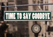Thema Recruiting und Führung: Straßenschild mit Aufschrift "Time to say Goodbye"