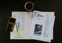 Zum Jahresende die Steuerlast reduzieren: 6 Tipps für Unternehmer - Foto: ©Kelly Sikkema - unsplash.com