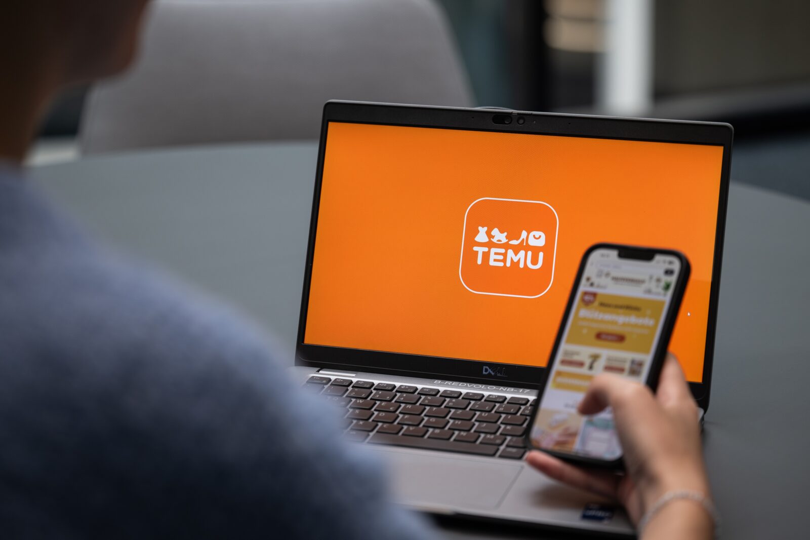 Colin Huang: Auf einem Laptop ist das Temu-Symbol zu sehen